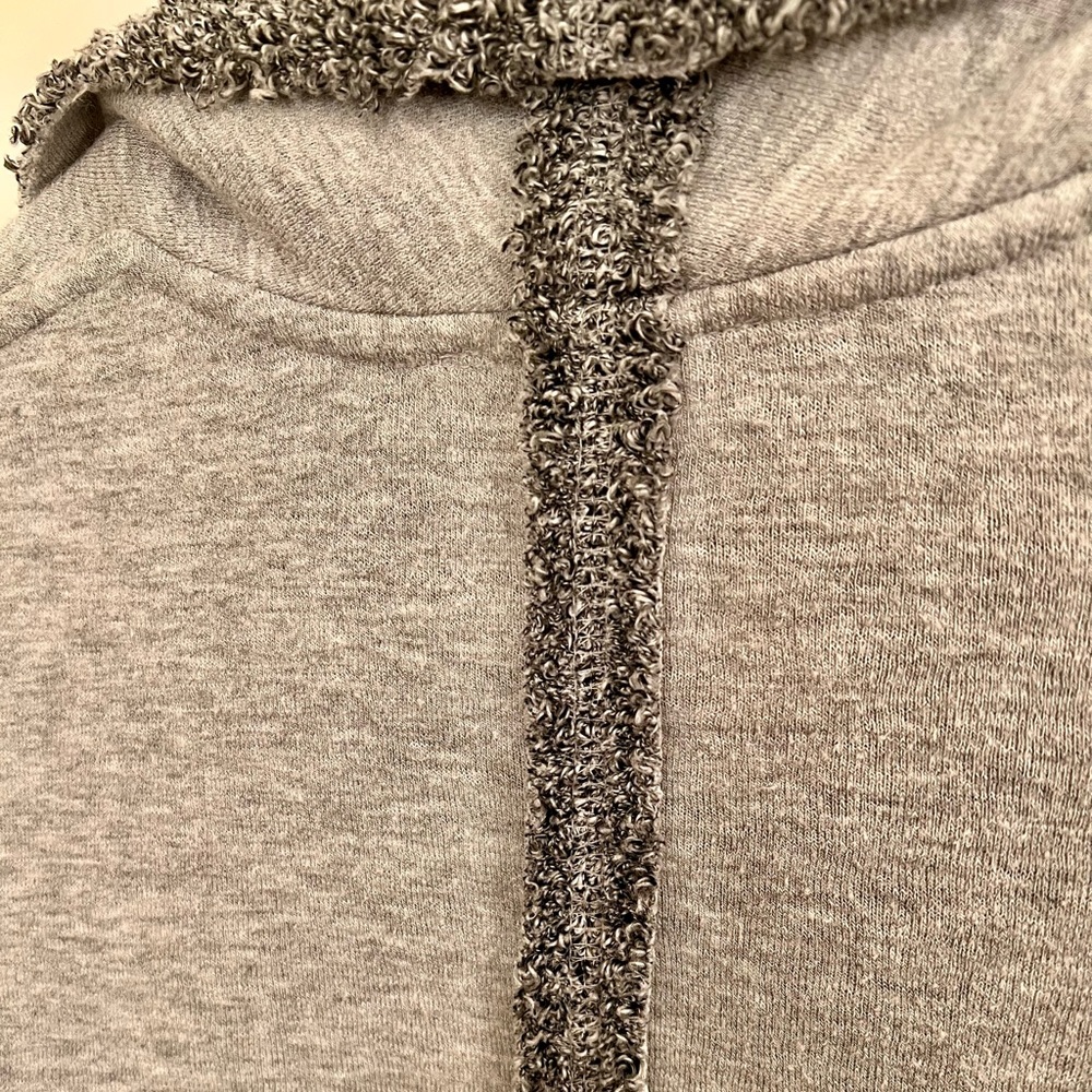 Sweater - Picture 4 of 4